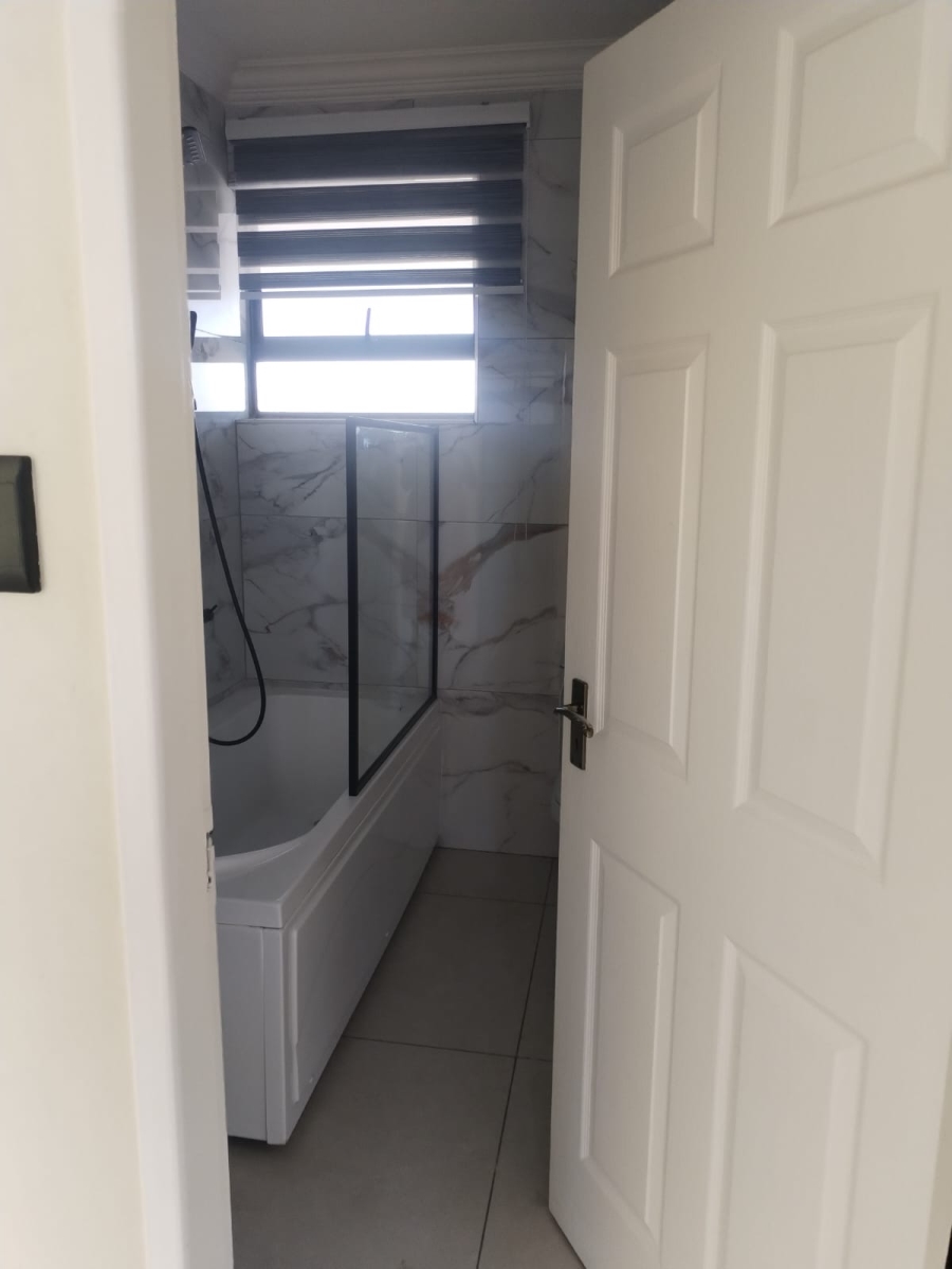 To Let 2 Bedroom Property for Rent in Olifantsfontein Gauteng