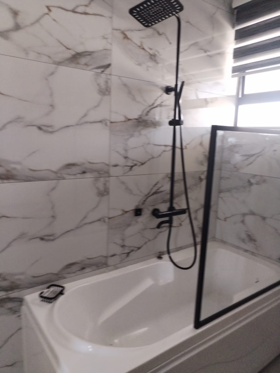 To Let 2 Bedroom Property for Rent in Olifantsfontein Gauteng