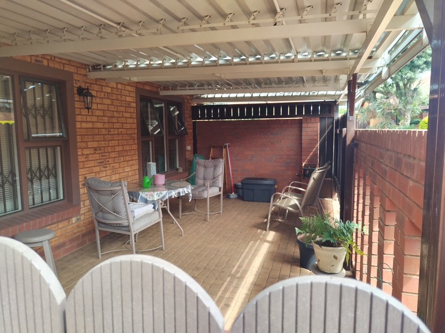 2 Bedroom Property for Sale in Willow Park Manor Gauteng