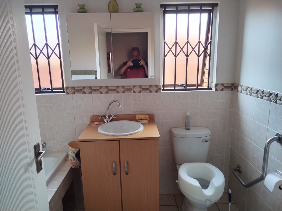 2 Bedroom Property for Sale in Willow Park Manor Gauteng