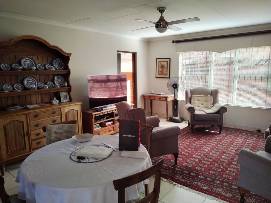 2 Bedroom Property for Sale in Willow Park Manor Gauteng