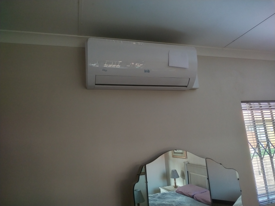 2 Bedroom Property for Sale in Willow Park Manor Gauteng