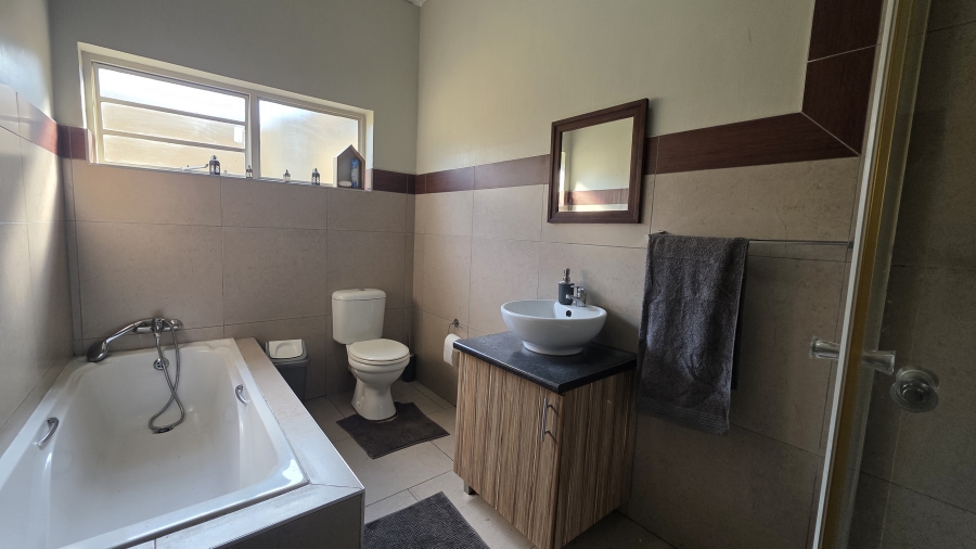 3 Bedroom Property for Sale in Rietfontein Gauteng