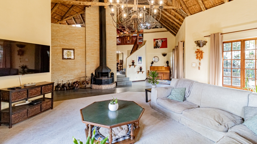 5 Bedroom Property for Sale in Moreleta Park Gauteng