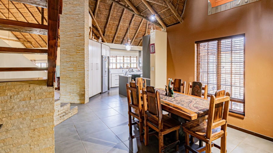 5 Bedroom Property for Sale in Moreleta Park Gauteng