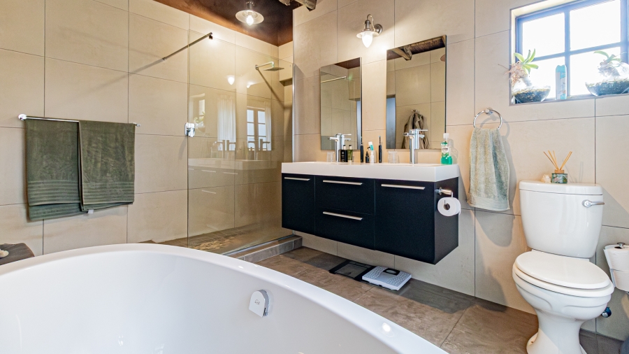 5 Bedroom Property for Sale in Moreleta Park Gauteng