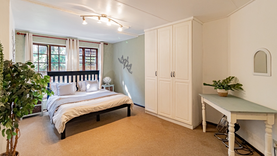 5 Bedroom Property for Sale in Moreleta Park Gauteng