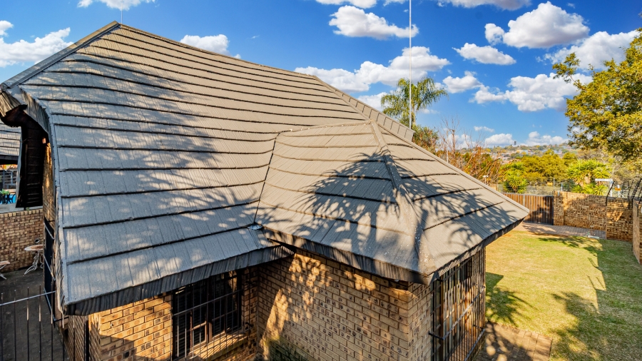 5 Bedroom Property for Sale in Moreleta Park Gauteng