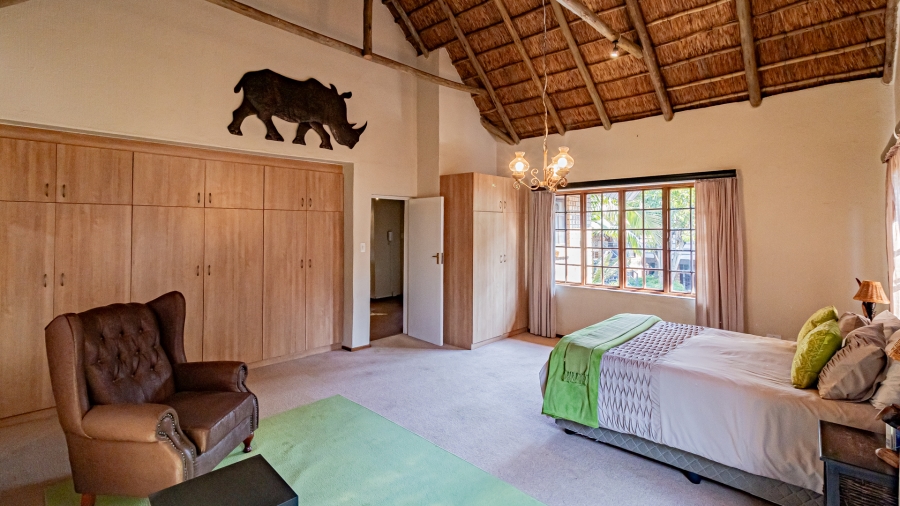 5 Bedroom Property for Sale in Moreleta Park Gauteng