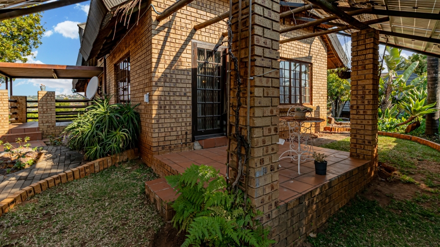 5 Bedroom Property for Sale in Moreleta Park Gauteng