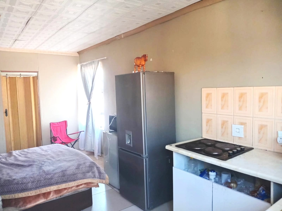 9 Bedroom Property for Sale in Roodekop Gauteng