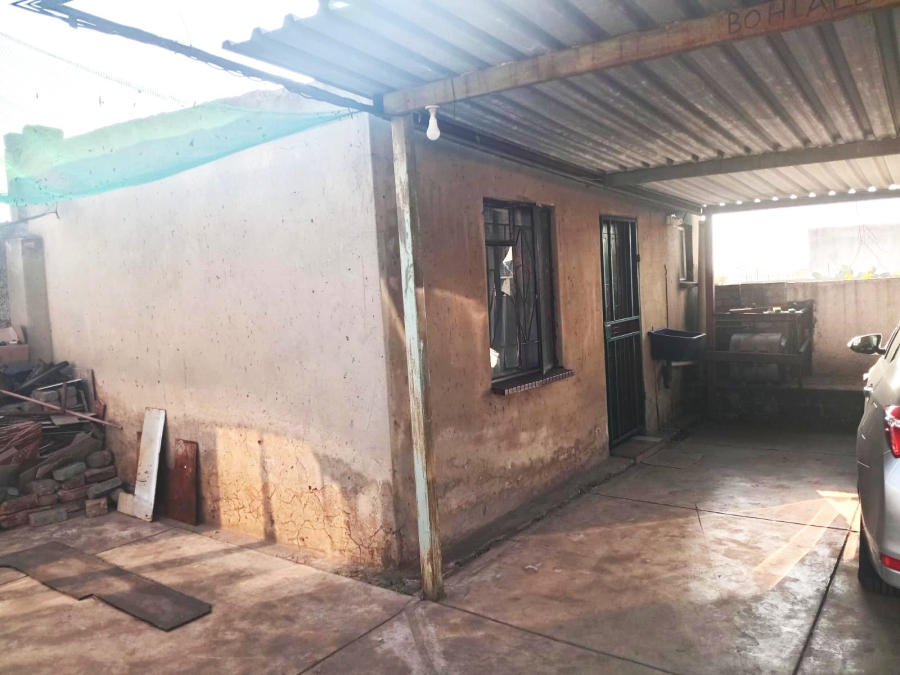 9 Bedroom Property for Sale in Roodekop Gauteng