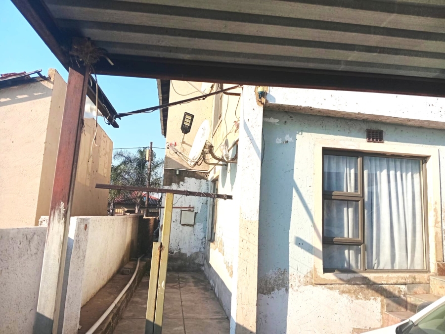 9 Bedroom Property for Sale in Roodekop Gauteng