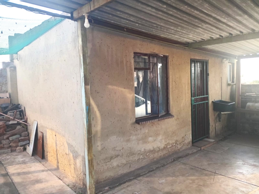 9 Bedroom Property for Sale in Roodekop Gauteng