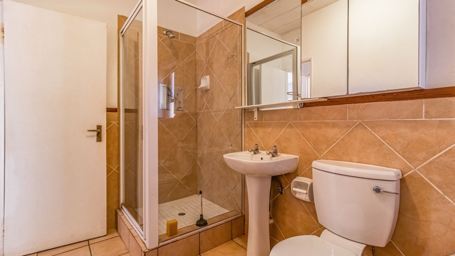 To Let 1 Bedroom Property for Rent in Douglasdale Gauteng