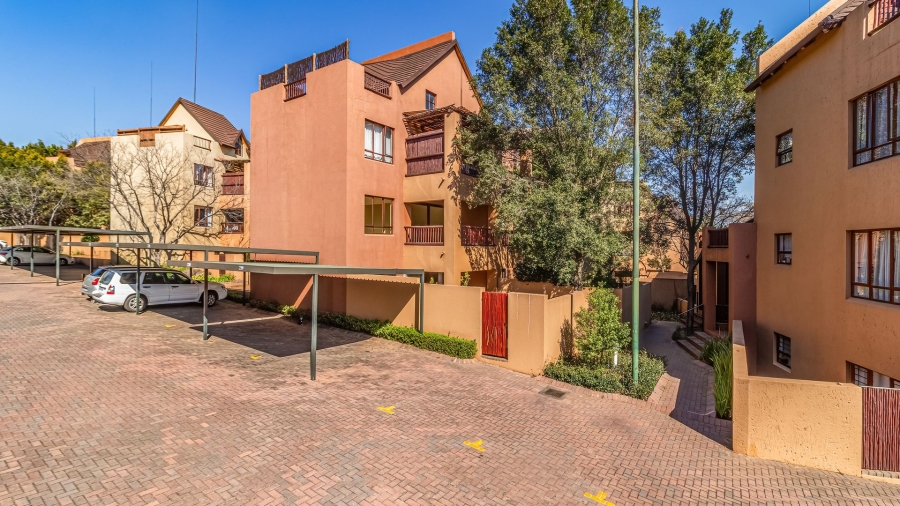 To Let 1 Bedroom Property for Rent in Douglasdale Gauteng