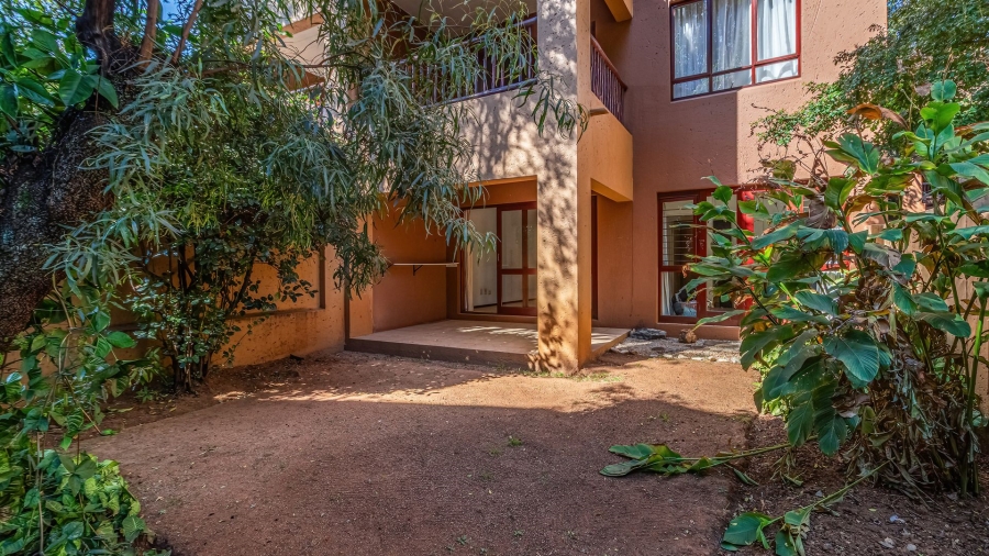 To Let 1 Bedroom Property for Rent in Douglasdale Gauteng