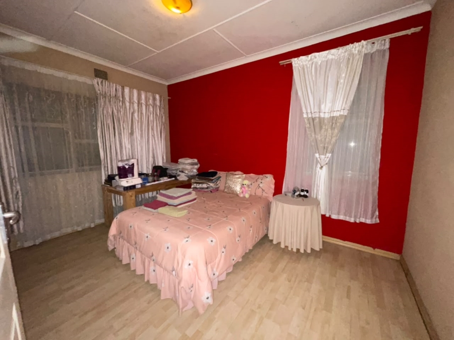 To Let 3 Bedroom Property for Rent in Hazelpark Gauteng