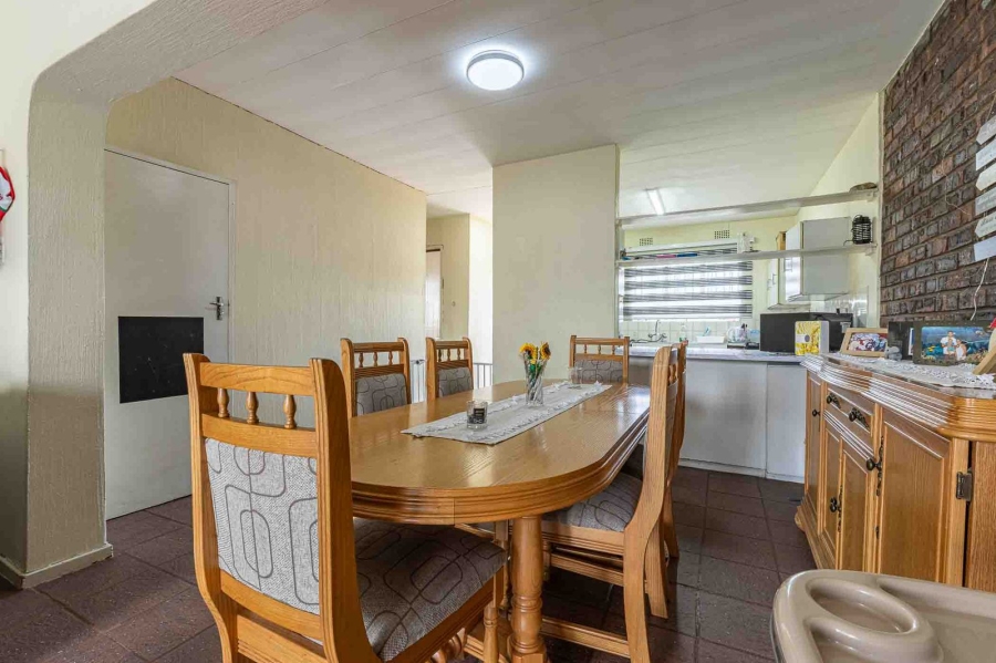 2 Bedroom Property for Sale in Beyers Park Gauteng