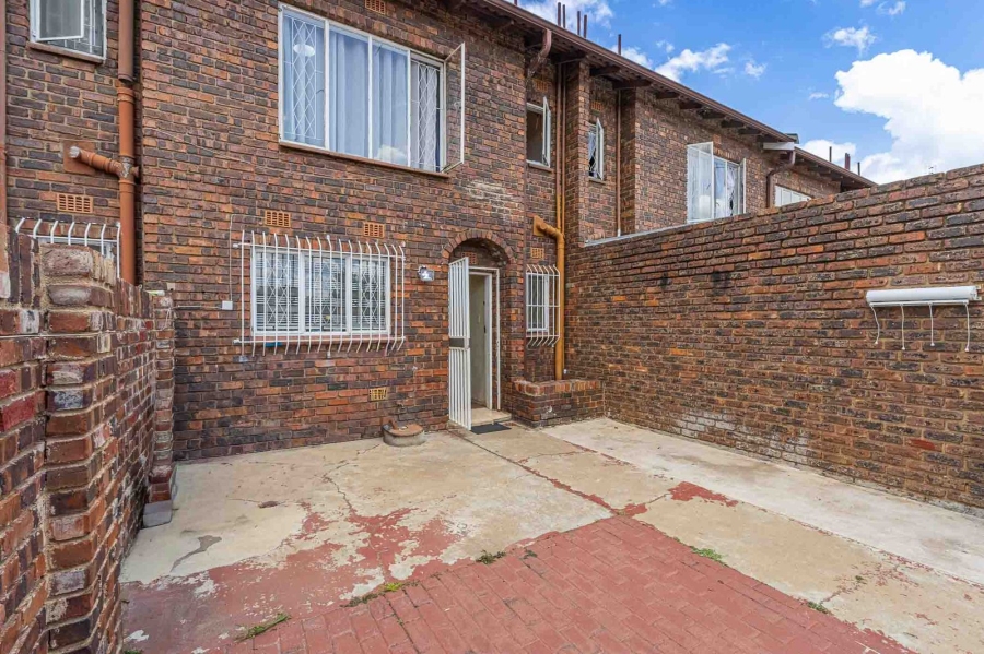 2 Bedroom Property for Sale in Beyers Park Gauteng