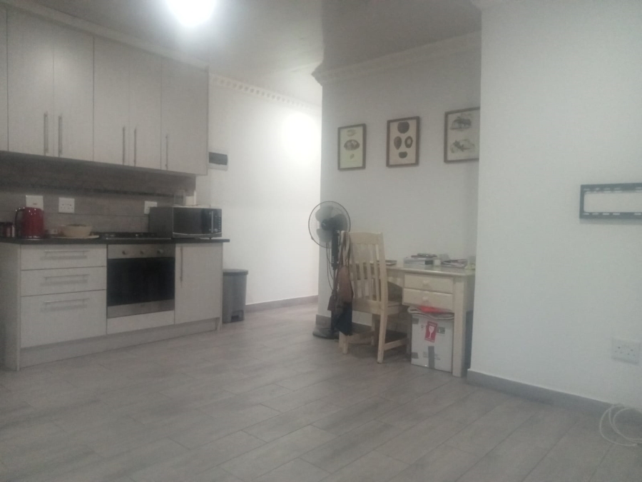 To Let 1 Bedroom Property for Rent in Lambton Gauteng