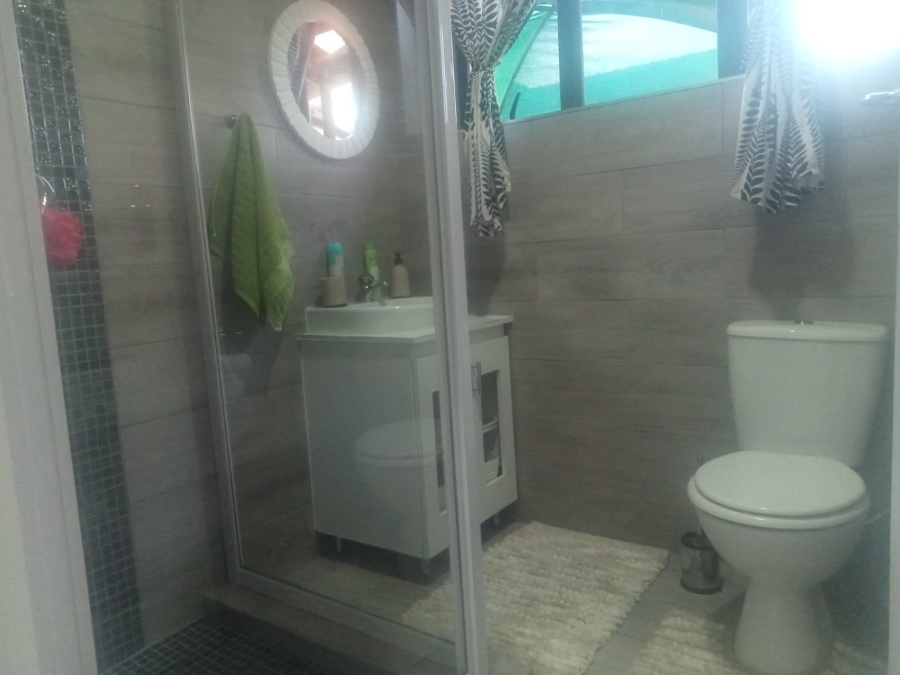 To Let 1 Bedroom Property for Rent in Lambton Gauteng