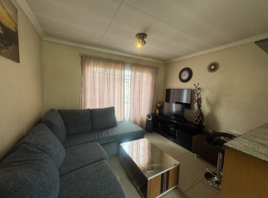 To Let 2 Bedroom Property for Rent in Union Gauteng