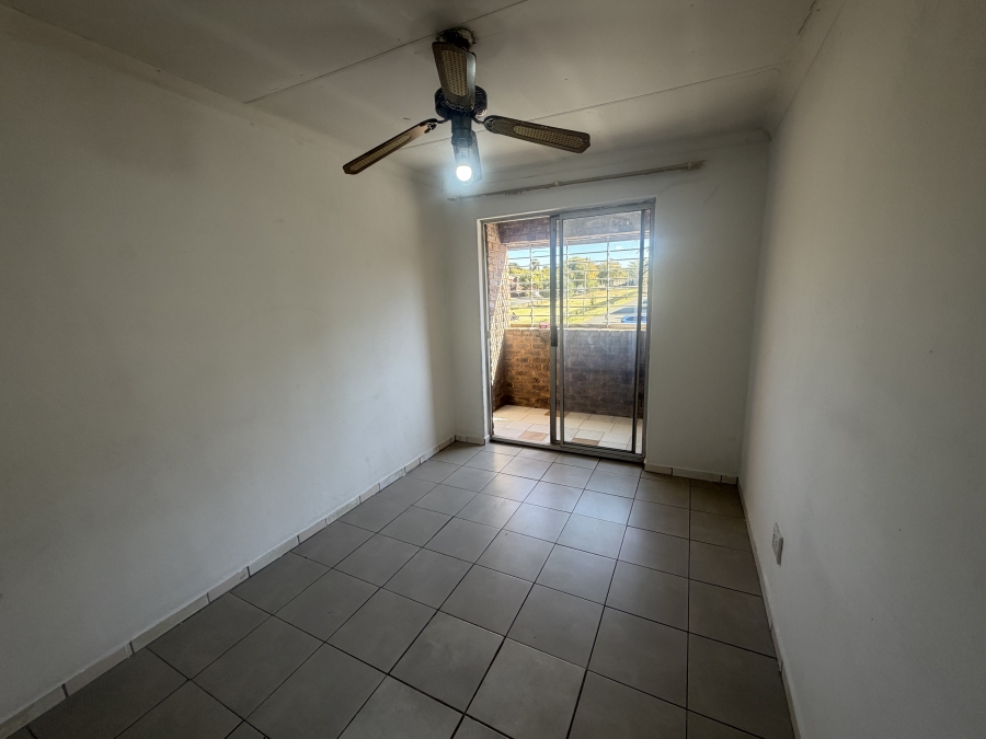 To Let 2 Bedroom Property for Rent in Laudium Gauteng