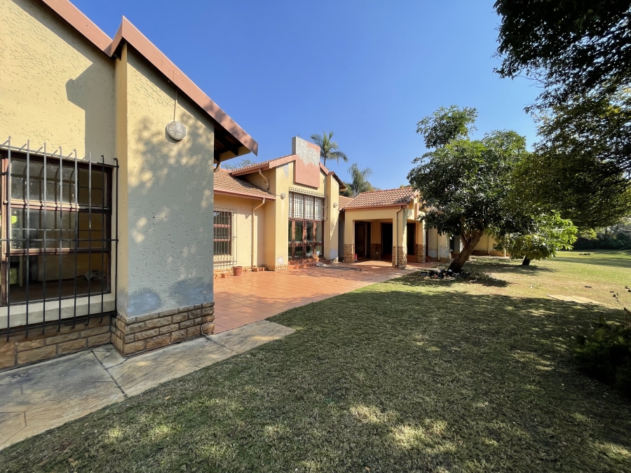 10 Bedroom Property for Sale in Montana Gauteng