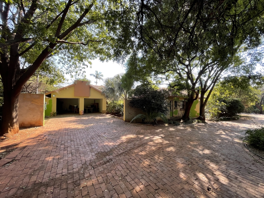 10 Bedroom Property for Sale in Montana Gauteng
