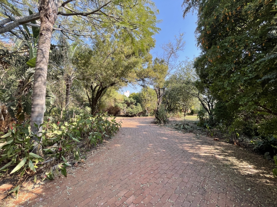 10 Bedroom Property for Sale in Montana Gauteng