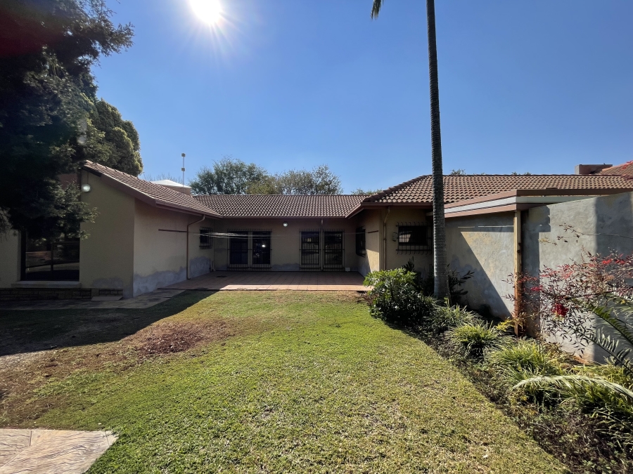 10 Bedroom Property for Sale in Montana Gauteng