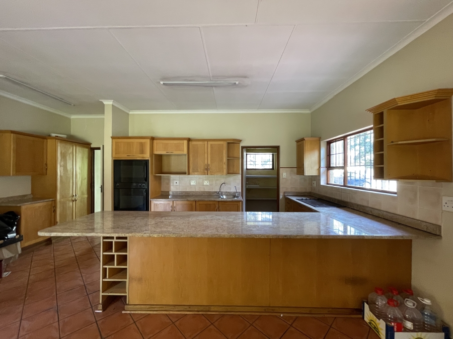 10 Bedroom Property for Sale in Montana Gauteng
