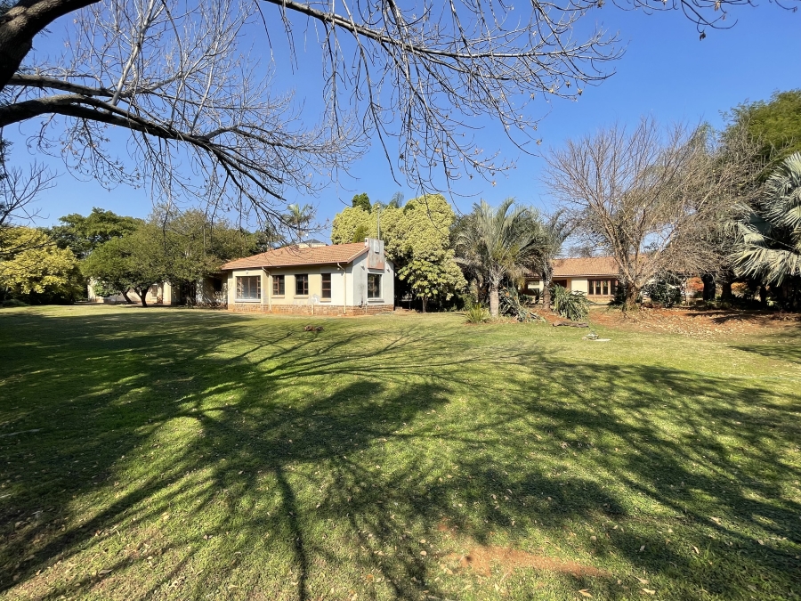 10 Bedroom Property for Sale in Montana Gauteng