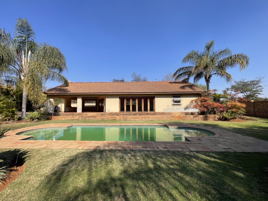 10 Bedroom Property for Sale in Montana Gauteng