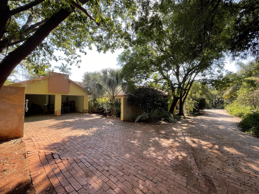 10 Bedroom Property for Sale in Montana Gauteng