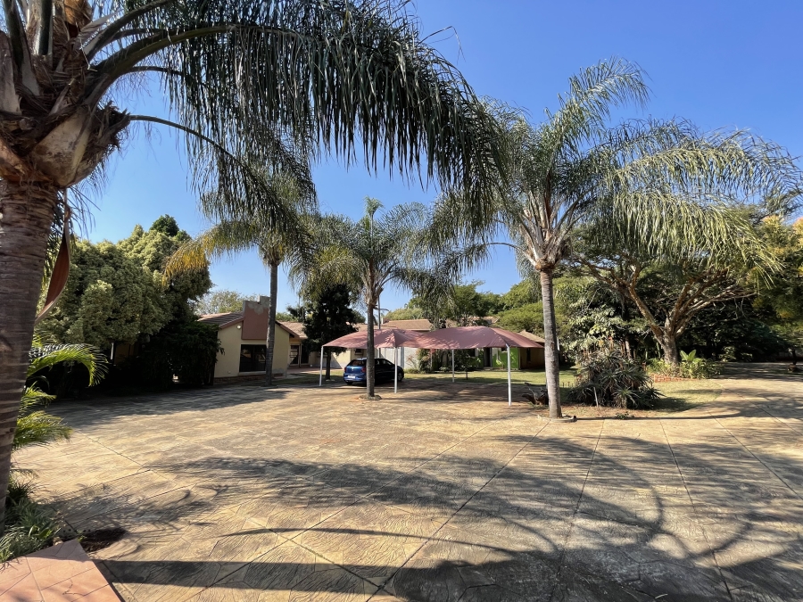 10 Bedroom Property for Sale in Montana Gauteng