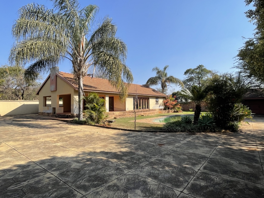 10 Bedroom Property for Sale in Montana Gauteng