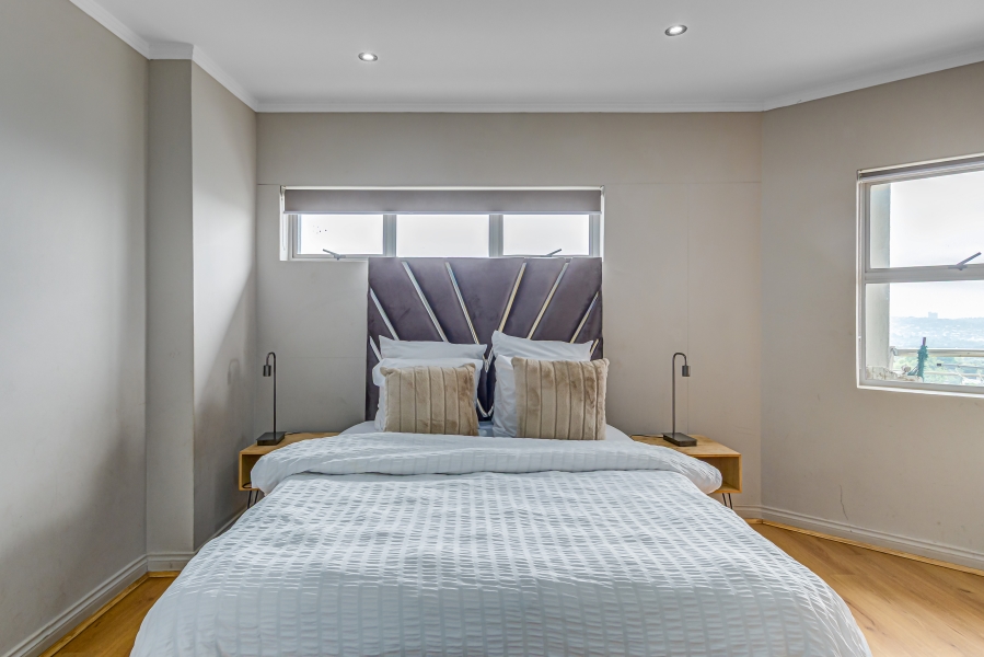 To Let 2 Bedroom Property for Rent in Sandhurst Gauteng
