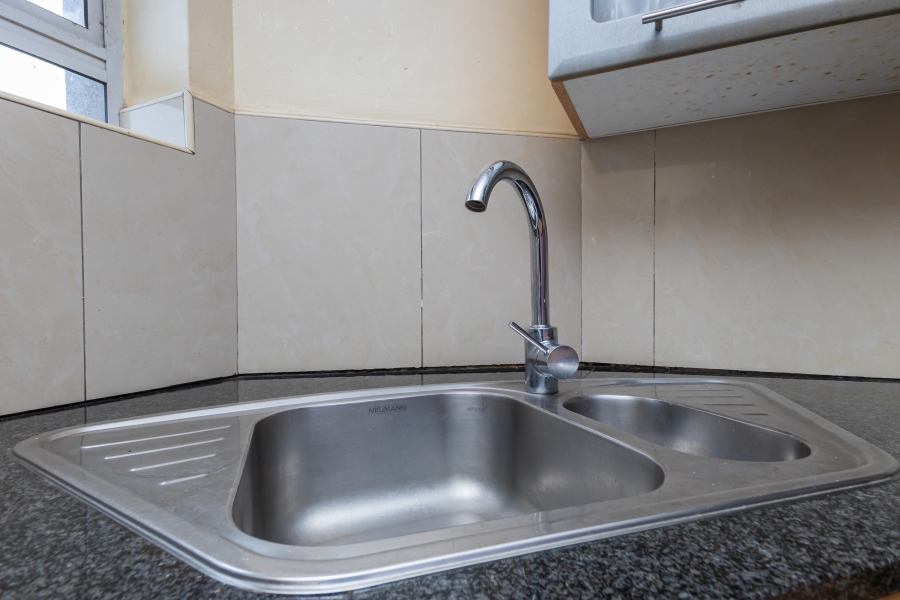 To Let 2 Bedroom Property for Rent in Sandhurst Gauteng