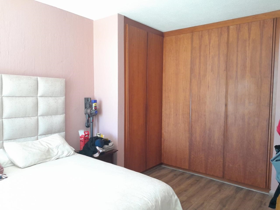 To Let 2 Bedroom Property for Rent in Morningside Gauteng