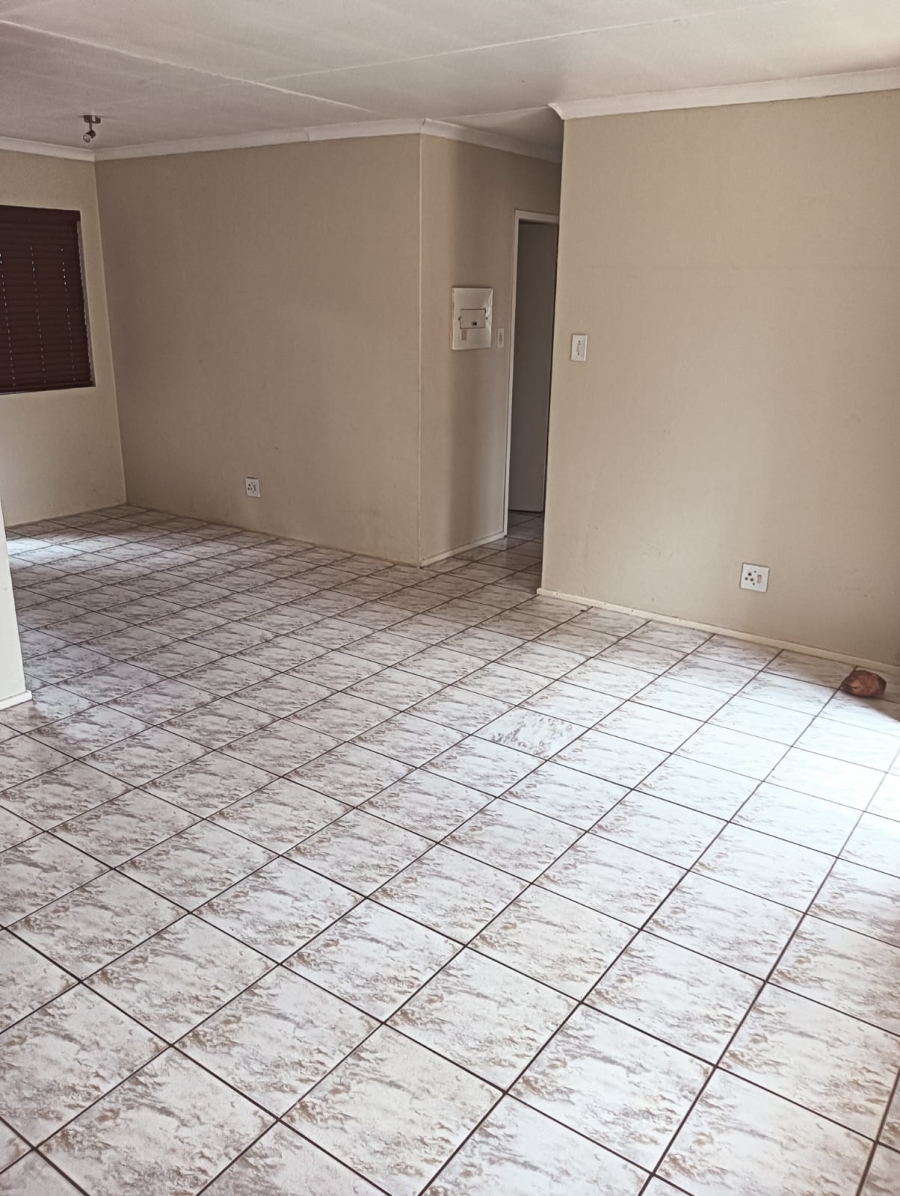 2 Bedroom Property for Sale in Weavind Park Gauteng