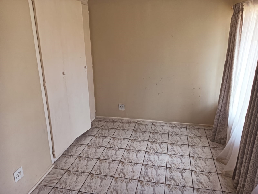 2 Bedroom Property for Sale in Weavind Park Gauteng
