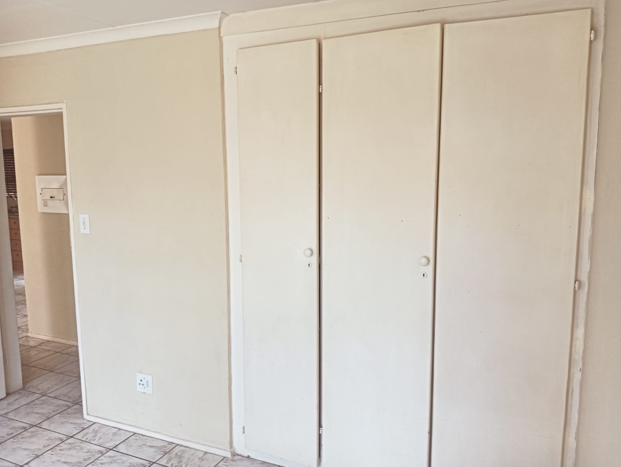 2 Bedroom Property for Sale in Weavind Park Gauteng