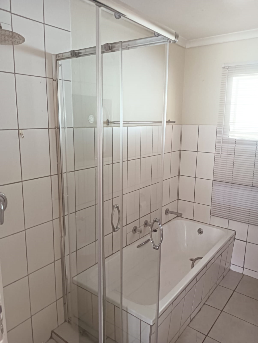 2 Bedroom Property for Sale in Weavind Park Gauteng