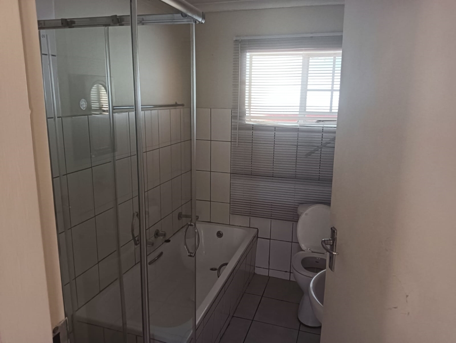 2 Bedroom Property for Sale in Weavind Park Gauteng