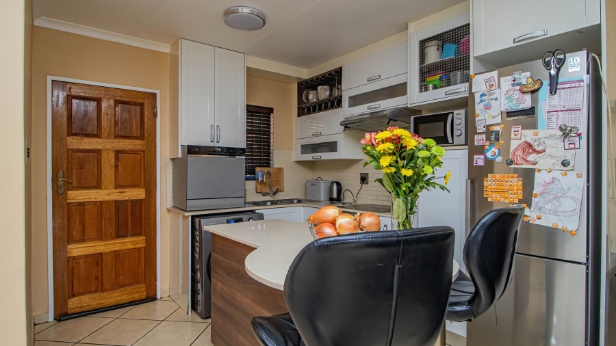 2 Bedroom Property for Sale in Illiondale Gauteng