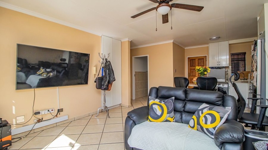 2 Bedroom Property for Sale in Illiondale Gauteng