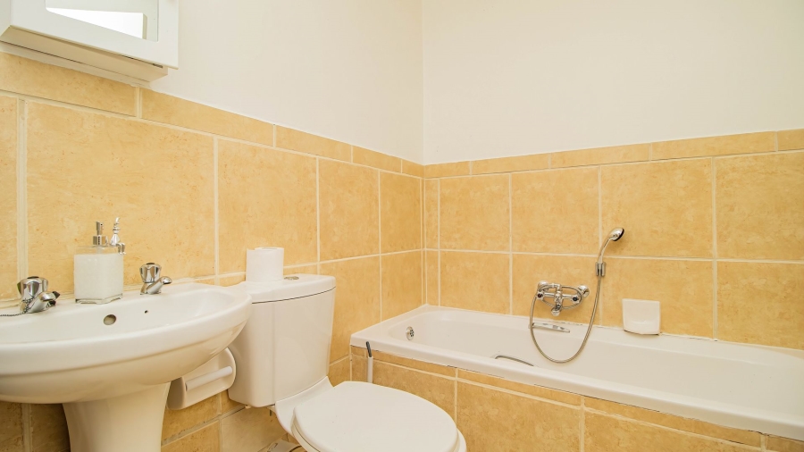 2 Bedroom Property for Sale in Illiondale Gauteng