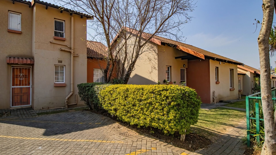 2 Bedroom Property for Sale in Illiondale Gauteng